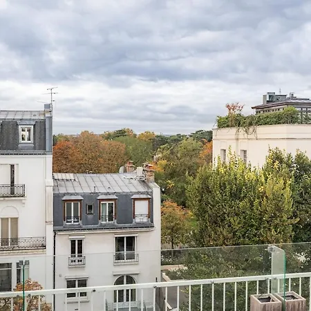 Luxury Private With Rooftop In *