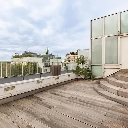 Luxury Private With Rooftop In * Neuilly-sur-Seine