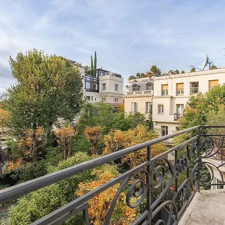 Luxury Private With Rooftop In Holiday home