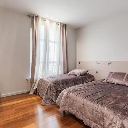 Luxury Private With Rooftop In Holiday home *