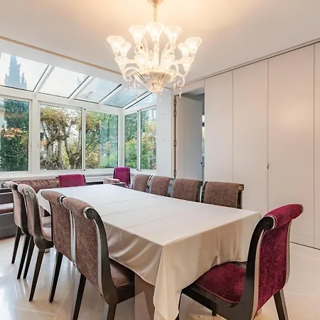 Holiday home Luxury Private With Rooftop In