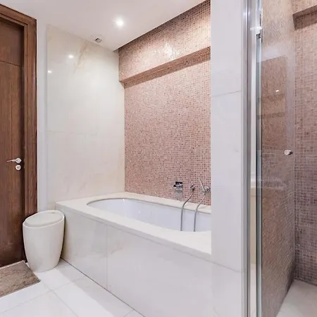 Luxury Private With Rooftop In Neuilly-sur-Seine