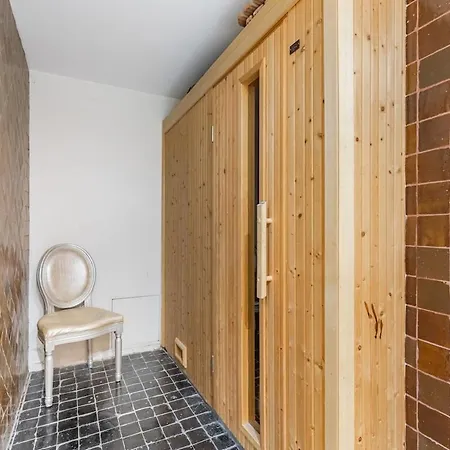 Luxury Private With Rooftop In Holiday home *