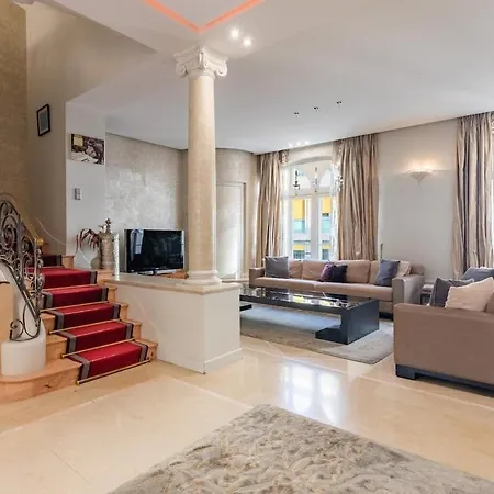 Luxury Private With Rooftop In Holiday home Neuilly-sur-Seine