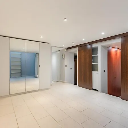 Luxury Private With Rooftop In * Neuilly-sur-Seine