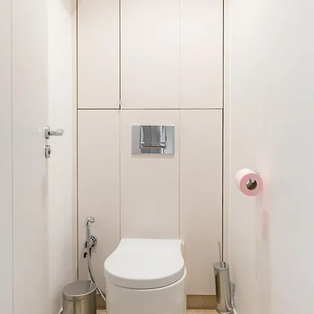 Luxury Private With Rooftop In Neuilly-sur-Seine