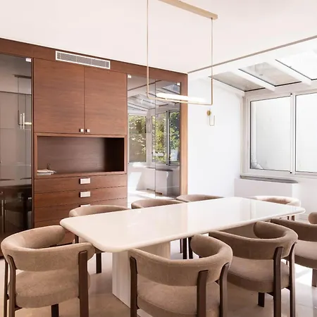 Luxury Private With Rooftop In Holiday home *
