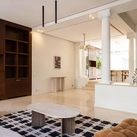 Luxury Private With Rooftop In Holiday home