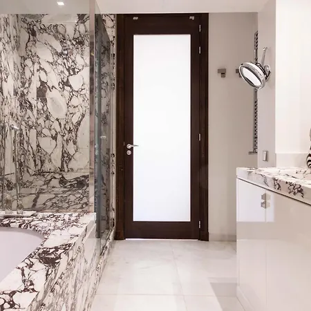 Luxury Private With Rooftop In Holiday home Neuilly-sur-Seine