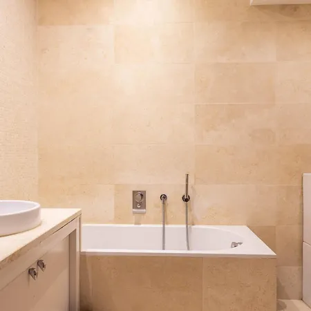 Holiday home Luxury Private With Rooftop In Neuilly-sur-Seine
